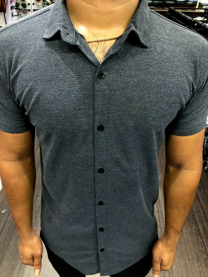 Regular fit casual shirt.