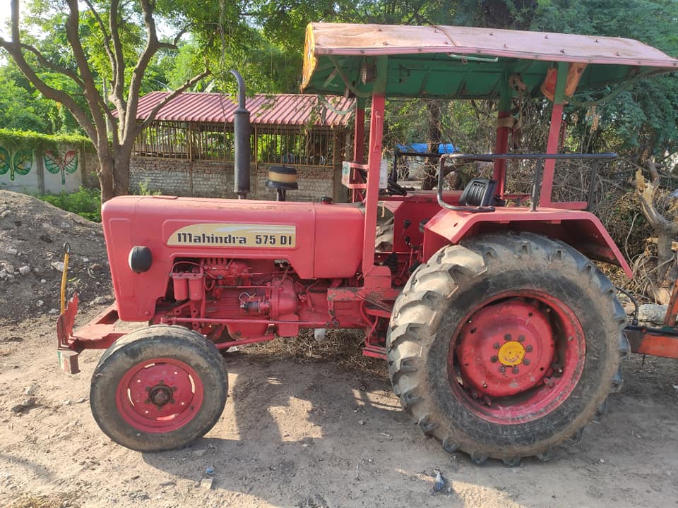 MAHINDRA 575 DI TRACTOR FOR SALES