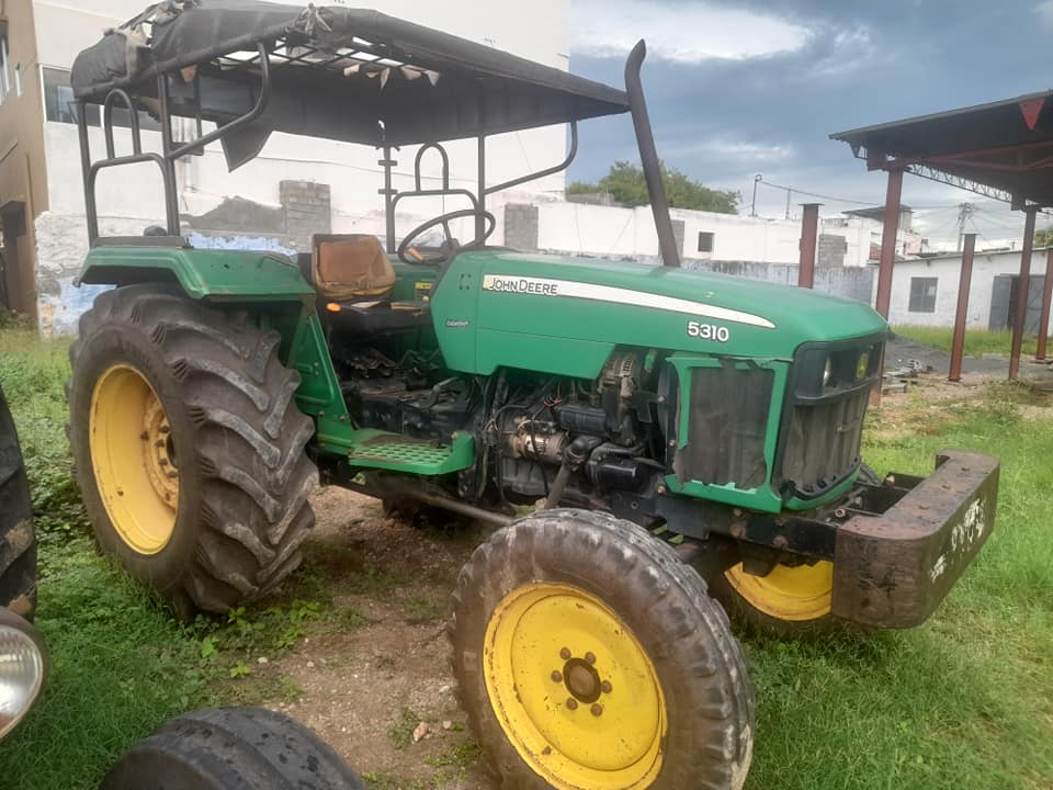 John  Deere 5310  FOR SALES